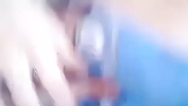 Лапает дойки узбечки и страстно трахает